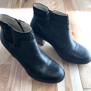 Olukai leather ankle boots
